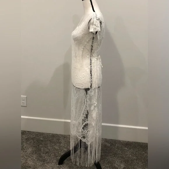 Abary Lace Cover Up - Picture 4 of 5